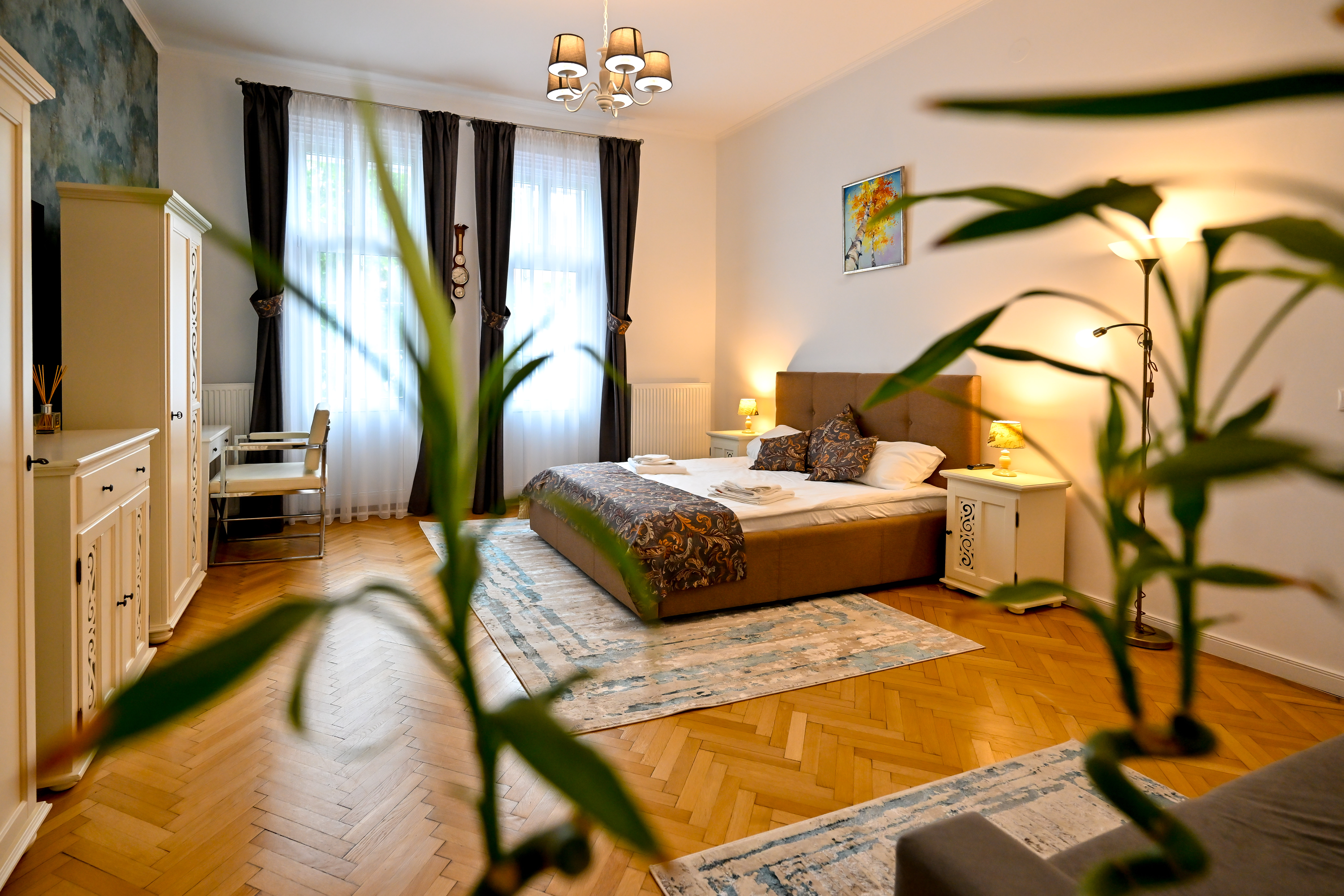 FLH - Juliet's Balcony